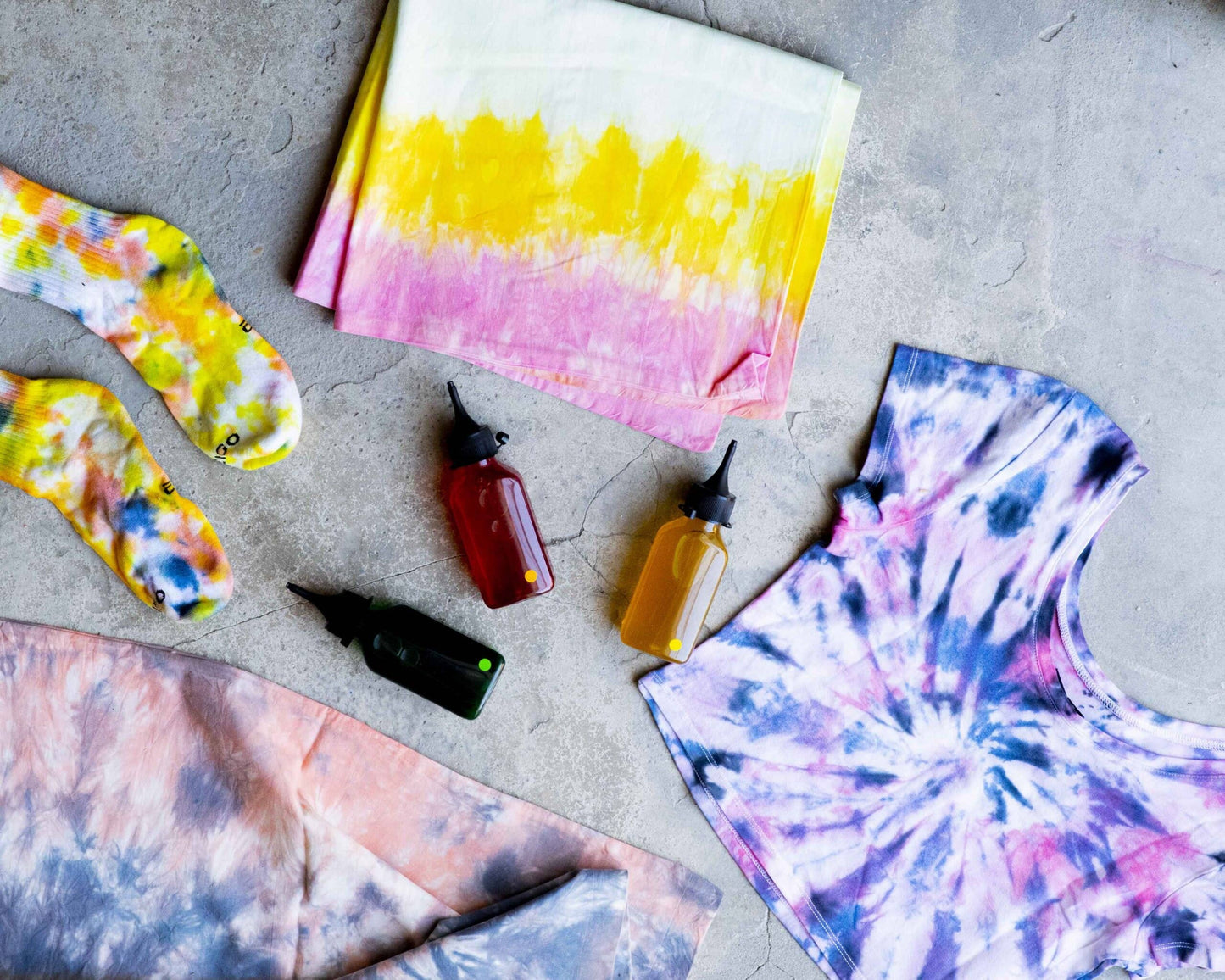 Tie Dye Kit with Yellow Pink Blue Ink